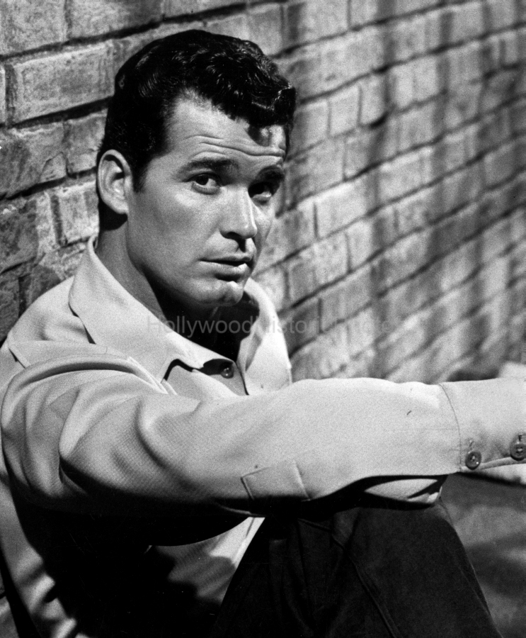 James Garner 1957 wm.jpg